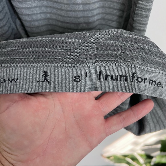 Lululemon swiftly tech tank size 8 - Picture 2 of 2